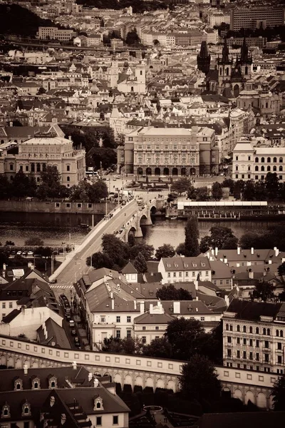 プラハのスカイラインを一望 — ストック写真