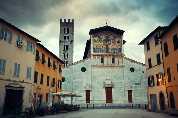 Igreja San Pietro Somaldi Campanile Com Torre Sineira Lucca Itália — Fotografia de Stock