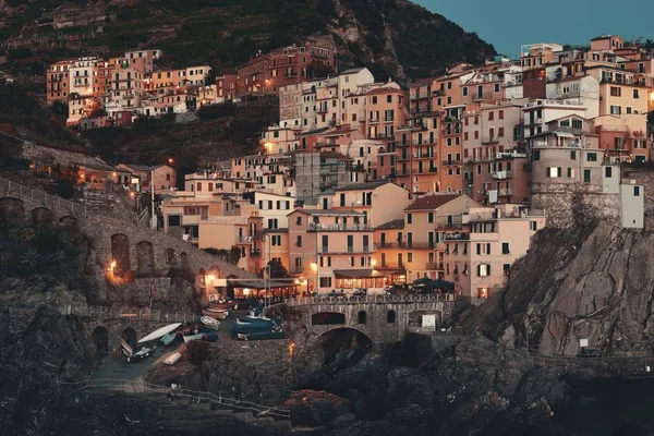 Wohngebäude Italienischen Stil Über Einer Klippe Manarola Cinque Terre Bei — Stockfoto