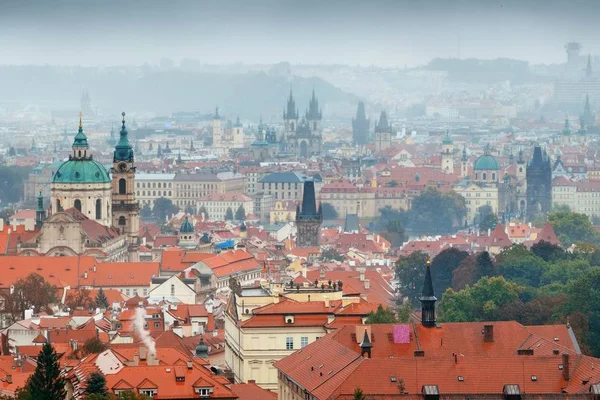 Blick auf die Prager Skyline — Stockfoto