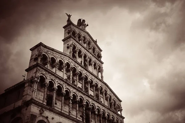 Iglesia San Pietro Somaldi Primer Plano Fachada Del Campanile Lucca —  Fotos de Stock