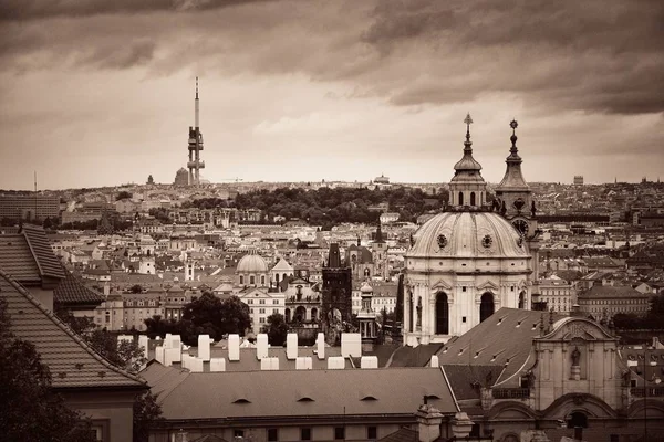 Vista de la cúpula del horizonte de Praga — Foto de Stock