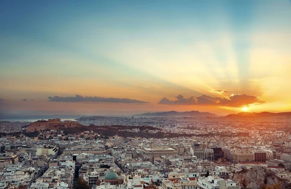 Ηλιοβασίλεμα στον ορίζοντα στην Αθήνα από Mt Λυκαβητός — Φωτογραφία Αρχείου