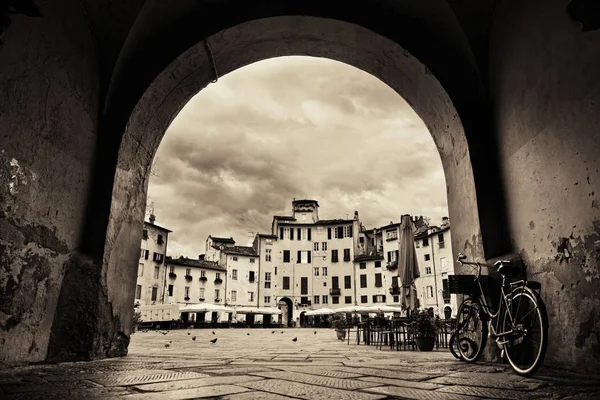 Piazza dell Anfiteatro bejárat — Stock Fotó