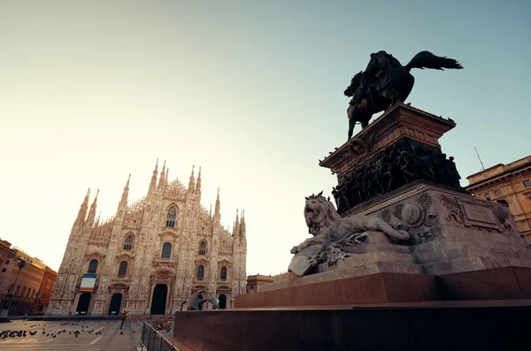 Monument Över Kung Victor Emmanuel Katedraltorget Eller Piazza Del Duomo — Stockfoto