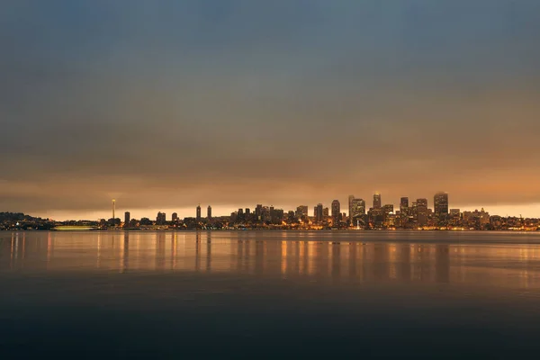 Seattle Città Skyline Vista Sul Mare Con Architettura Urbana — Foto Stock