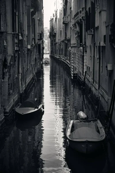 Venice Kanalı Ndaki Tekne Parkında Talya — Stok fotoğraf
