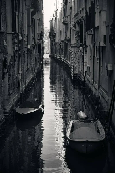 Boat Park Venice Alley Canal Italy — Stock Photo, Image