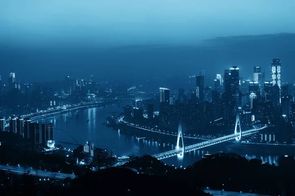 Chongqing stedelijke architectuur bij nacht — Stockfoto