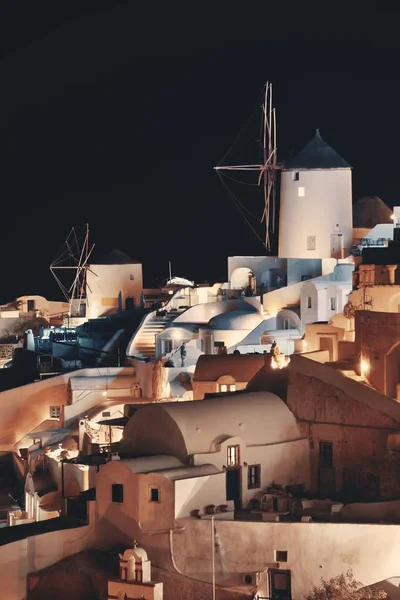 Santorini skyline noche molino de viento — Foto de Stock