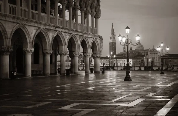 Marks Πλατεία Νύχτα Ιστορικές Αρχιτεκτονικές Και San Giorgio Maggiore Εκκλησία — Φωτογραφία Αρχείου