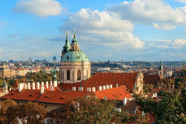 Praga skyline vista sul tetto cupola — Foto Stock