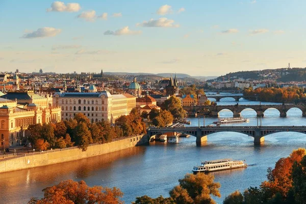 Panoramę Pragi i most — Zdjęcie stockowe