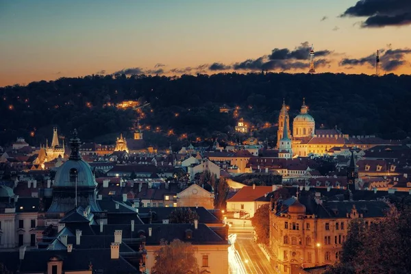 Prága skyline tetőtéri view kupola — Stock Fotó