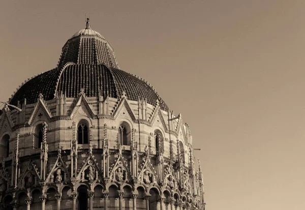 Piazza dei Miracoli von Pisa — Stockfoto