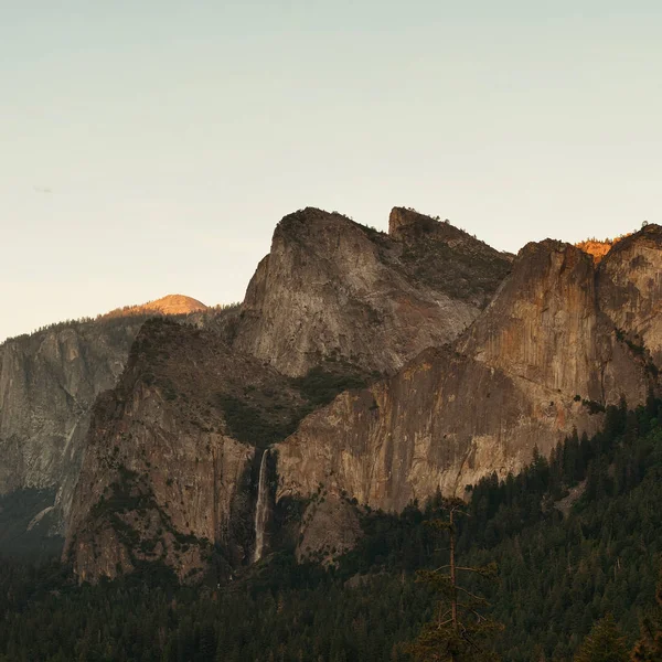 Yosemite Valley Sunset Mountains Waterfalls — Stock Photo, Image