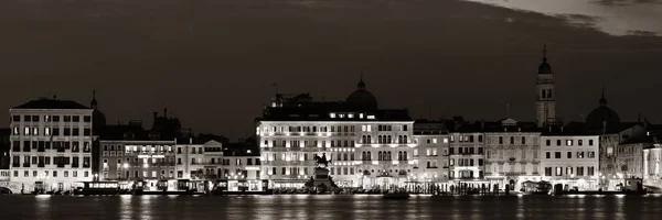 Vista Panorámica Venecia Noche Con Arquitecturas Históricas Italia —  Fotos de Stock