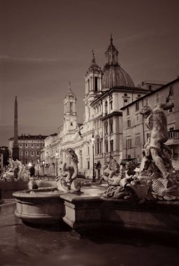  İtalya, Roma 'daki Piazza Navona' da Neptün Çeşmesi.