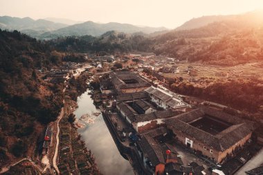 Fujian Tulou havadan görünümü günbatımı