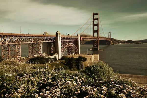 Ponte portão dourado — Fotografia de Stock