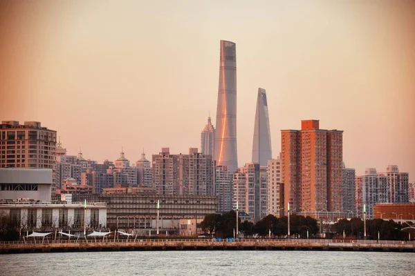 Shanghai skyline skyskrapa — Stockfoto