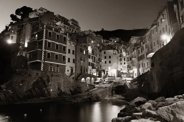 リオマッジョーレ ウォーター フロントの黒と白の夜 — ストック写真