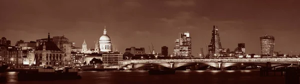 Λονδίνο τη νύχτα — Φωτογραφία Αρχείου