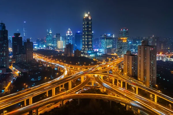 Shanghai Yanan Road viaduct brug nacht — Stockfoto