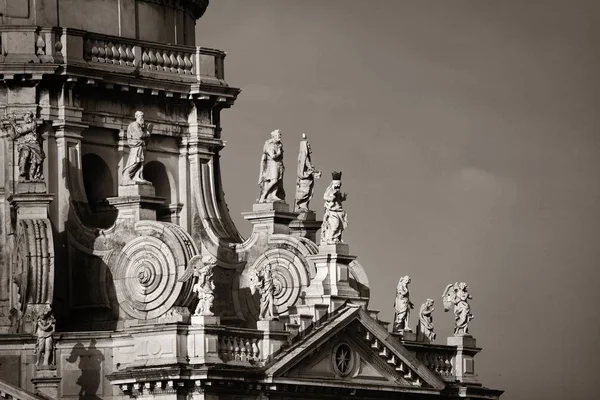 Kostel Santa Maria della Salute closeup — Stock fotografie