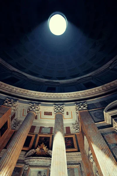 Интерьер Пантеона Световым Лучом Риме Италия — стоковое фото