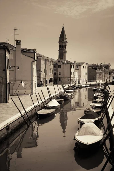 Burano κανάλι μαύρο και άσπρο — Φωτογραφία Αρχείου