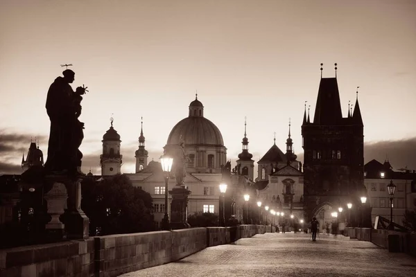 Ponte Charles à noite — Fotografia de Stock