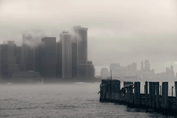 New York'un şehir sis — Stok fotoğraf