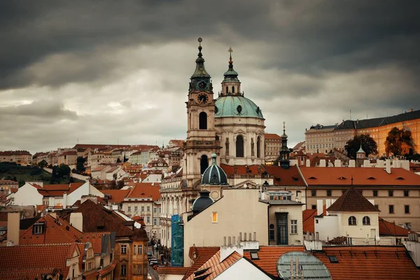 Vista de la cúpula del horizonte de Praga — Foto de Stock