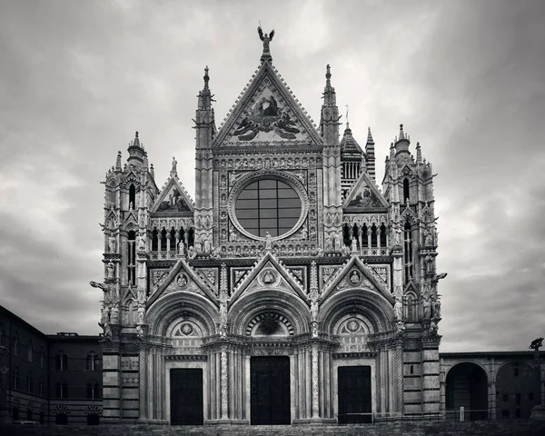 Siena Cathedral in an overcast day — Stock Photo, Image