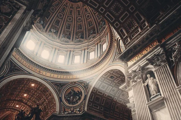 Interior da Basílica de São Pedro — Fotografia de Stock