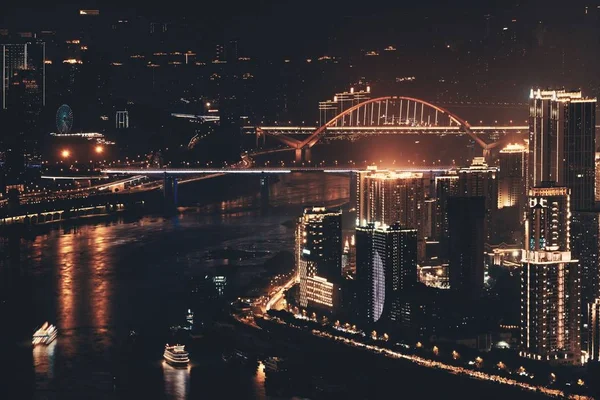 Chongqing Edifícios urbanos noite — Fotografia de Stock