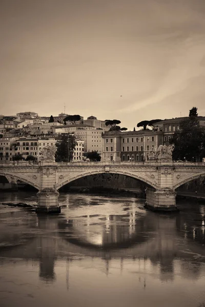 Floden Tibern Och Rom Antik Arkitektur Italien — Stockfoto