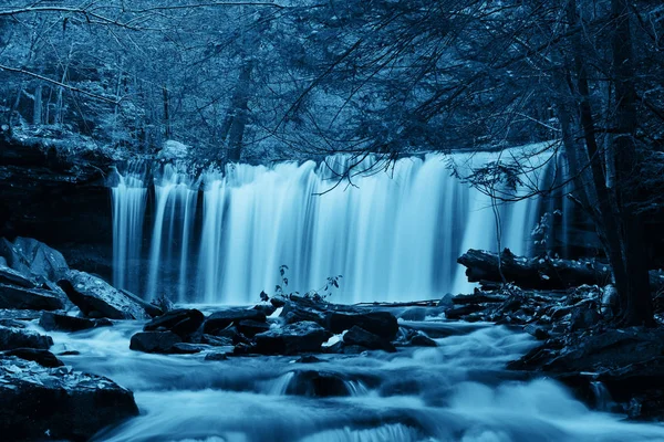 Wasserfälle in schwarz und weiß — Stockfoto