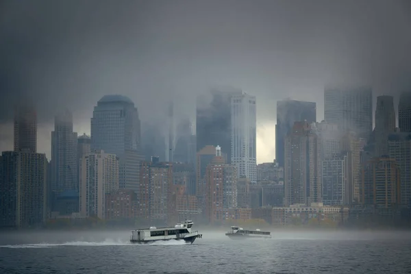 New York City centru mlha — Stock fotografie