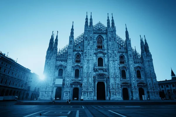 Milan Cathedral Square nascer do sol — Fotografia de Stock