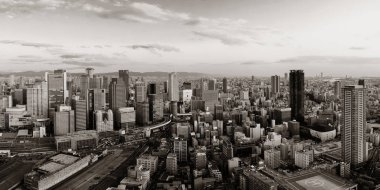 Osaka kentinin çatı manzarası. Japonya.