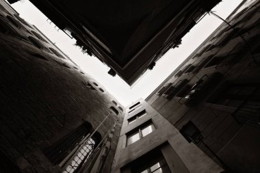 Barselona Gothic Mahallesi'nin eski binalar