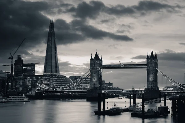 Ponte Fragmento Torre Sobre Rio Tamisa Londres — Fotografia de Stock