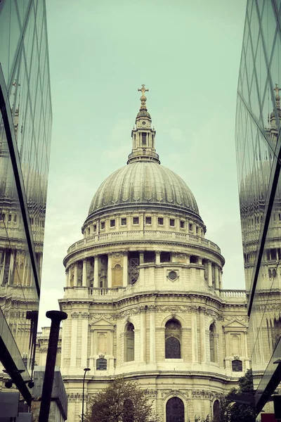 St. Pauls Kathedrale — Stockfoto