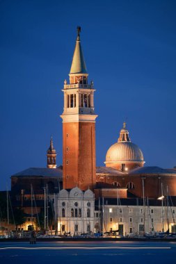 İtalya, Venedik 'te gece San Giorgio Maggiore kilisesi.