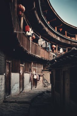 Geleneksel Tulou binası Hakka 'nın Fujian, Çin' deki eşsiz konutlarıdır..