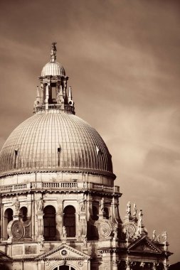 Venedik kilise Santa Maria della Salute kubbe portre görünümünde İtalya.