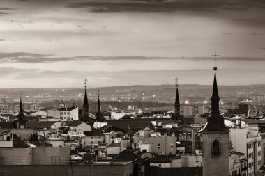 Madrid 'in İspanya' daki şehrin çatı manzarası.