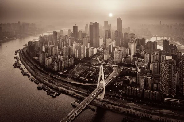 Widok Powietrza Budynki Miejskie Panoramę Miasta Chongqing Zachodzie Słońca — Zdjęcie stockowe